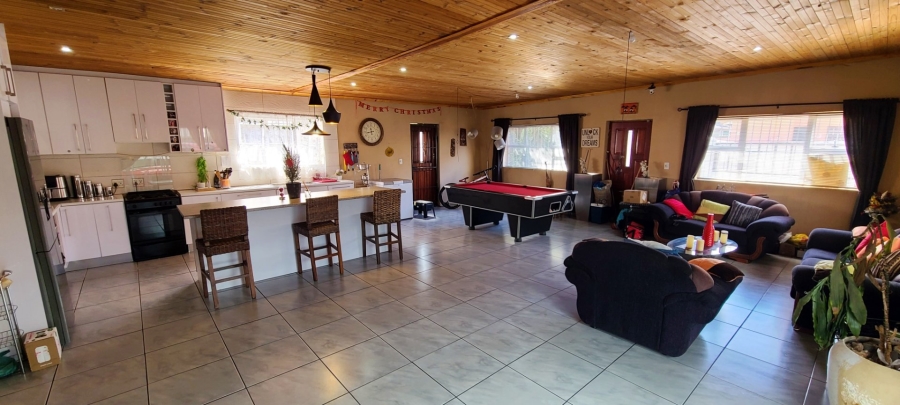 4 Bedroom Property for Sale in Sunbird Park Western Cape